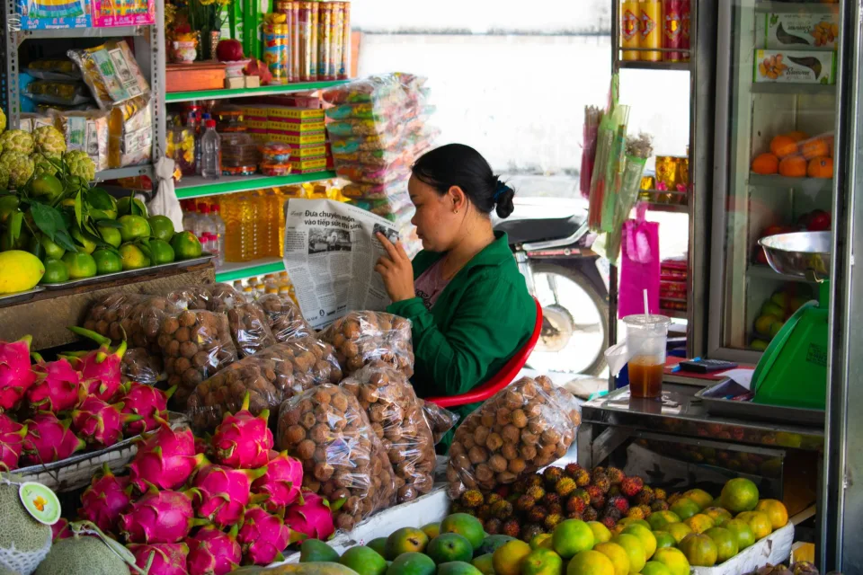 Kệ gia vị và đồ khô